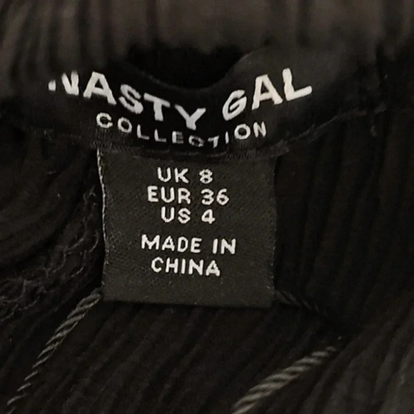 Nasty Gal Plisse Wide Leg Beach Trouser Pants Black Size 4 NWT - Picture 6 of 7